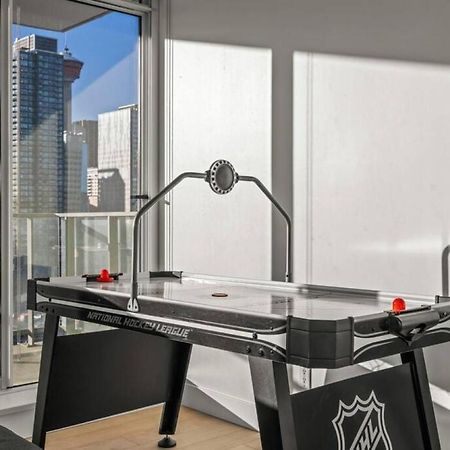 YYC Luxury Apartment On The 9Th Floor Near Stampede, Complimentary Wine, 2 Car Ug Parking מראה חיצוני תמונה