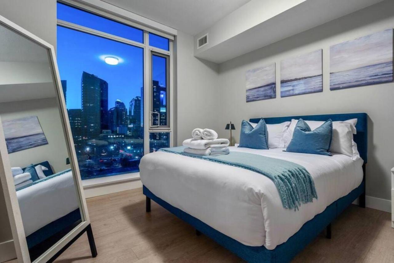 YYC Luxury Apartment On The 9Th Floor Near Stampede, Complimentary Wine, 2 Car Ug Parking מראה חיצוני תמונה